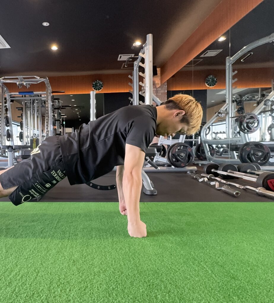 キックボクシング パンチ力 自宅トレ やり方1